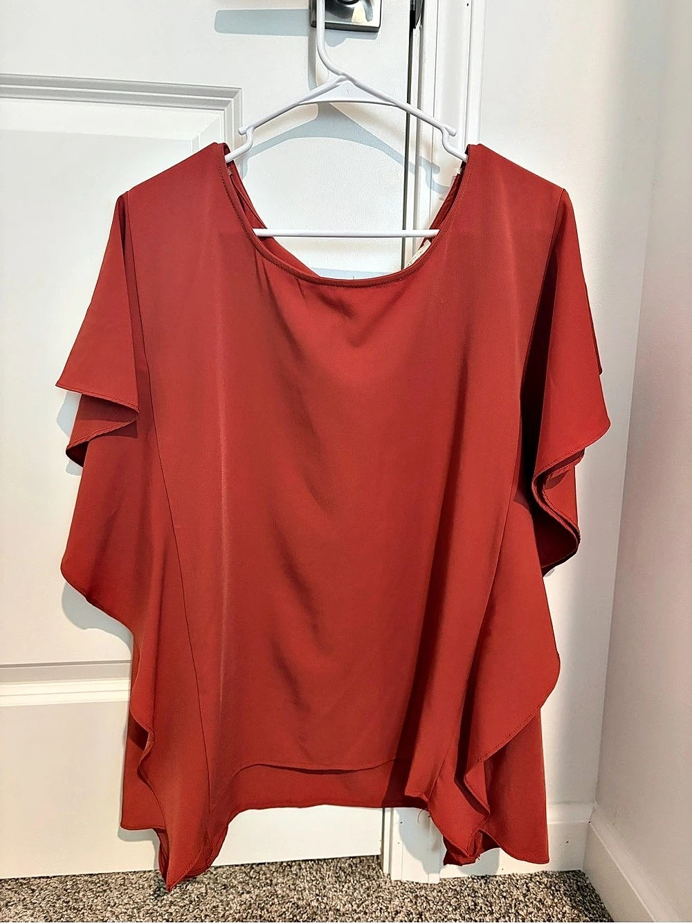 Umgee Ruffle Sleeve Blouse in Red Size XL Like New